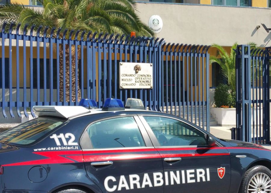 Lite tra fratelli ad Avellino, uno si scaglia contro i Carabinieri: arrestato