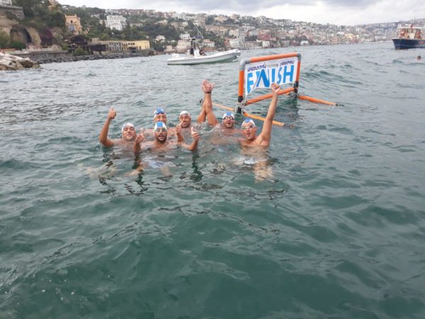 Capri-Napoli 2019 non competitiva. Vince la staffetta del Circolo Canottieri Napoli