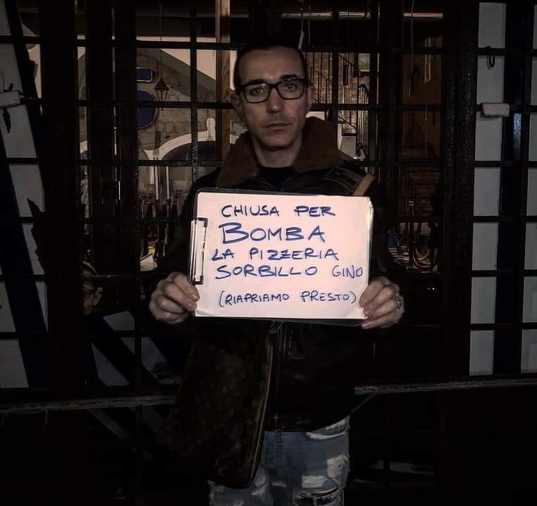 Bomba contro la pizzeria Sorbillo, un collaboratore: “Non era per lui”