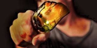 Ischia, lite per uno sguardo di troppo finisce a bottigliate: ferita una ragazza