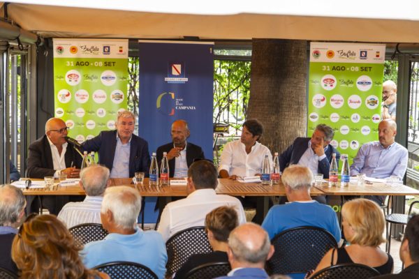 Bufala Fest sul Lungomare di Napoli. Ingresso gratuito. Programma completo