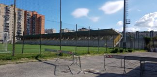 I seggiolini del San Paolo allo Stadio 'Landieri' di Scampia
