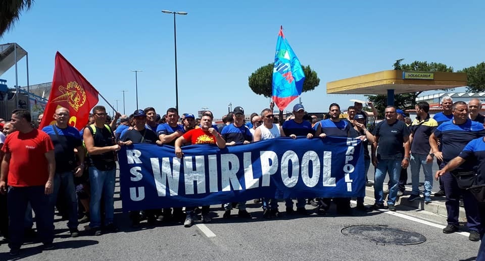 Whirlpool, il Mise: “L’azienda ritiri cessione e chieda scusa”