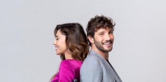 I 30 anni di Stefano De Martino, torta e fuochi d'artificio