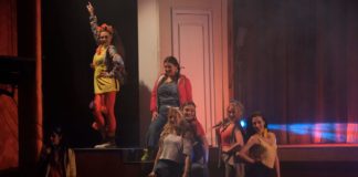 Al Teatro Totò la scuola fa tombola