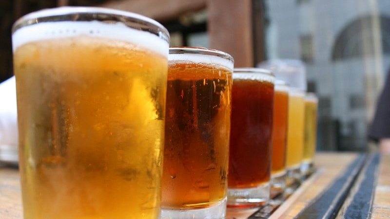 Coronavirus, truffe online: finto concorso Heineken che regala 4 barili di birra