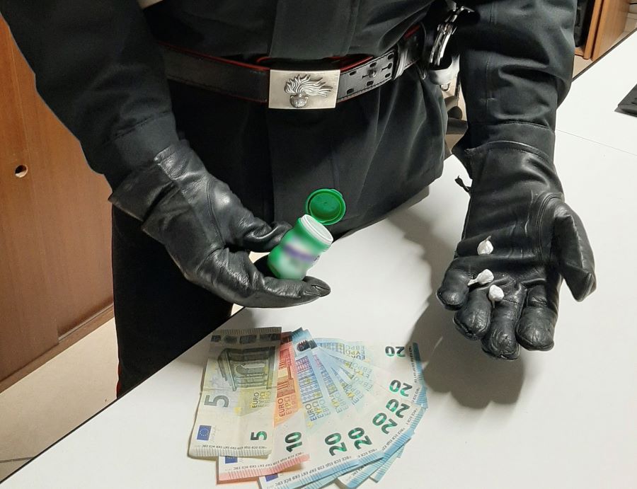 Cicciano, cocaina nel pacchetto di chewing-gum. 28enne arrestato dai Carabinieri