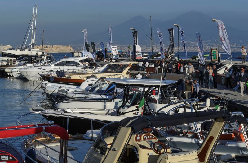 Navigare: al circolo Posillipo l’esposizione con le prove in mare