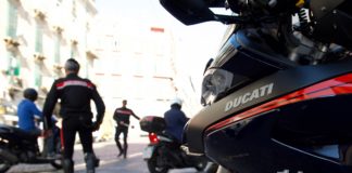 Napoli, Centro Storico: Sequestrati 39 motorini, denunce e multe