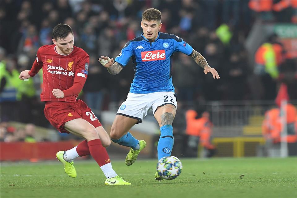 Il Calcio Napoli lotta, combatte e pareggia in casa dei campioni d'Europa 1-1 ad Anfield