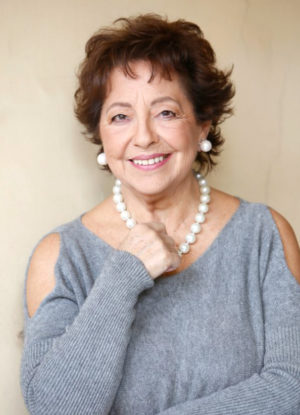 Tina Femiamo al Teatro Scarpetta di Ponticelli con "OperAperta/Per me donna"