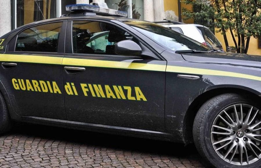 Finanza, sequestrati due milioni di euro e sei arresti per reati contro la PA: I NOMI