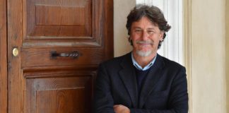 Giorgio Tirabassi tranquillizza tutti dopo l'infarto: "Sto bene"