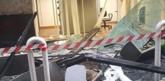 Aversa, banca rapinata come in un film: strade bloccate da camion e auto