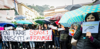 Salvini a Sorrento: a riceverlo la pioggia e le "fravaglie"