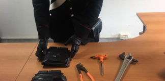 Mugnano di Napoli: Tentano di rubare un’auto in via Sansone.