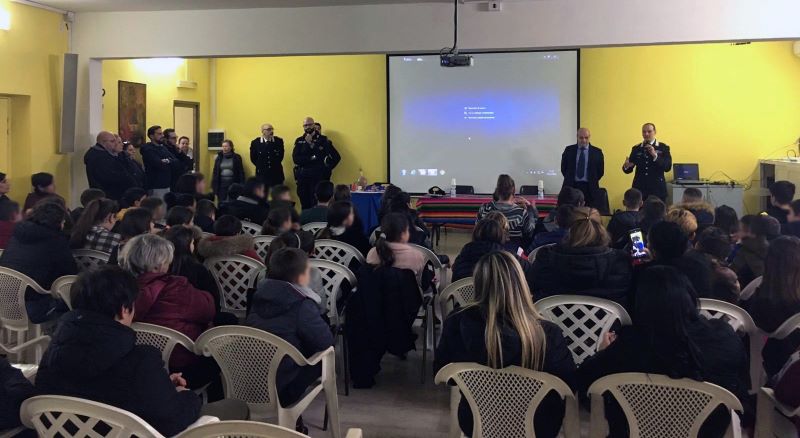 Napoli: Carabinieri e Parrocchia per prevenire gli incidenti con fuochi d’artificio