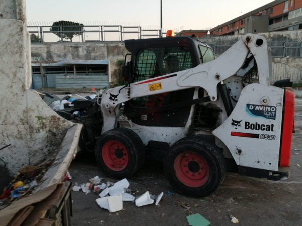 Napoli, Ponticelli: E' partita la bonifica dei rifiuti in viale Carlo Miranda [Foto]