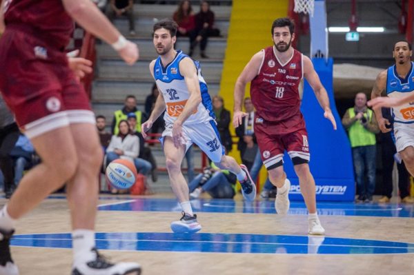 Basket. La Gevi Napoli torna al successo: battuta Trapani 62-49 al PalaBarbuto Basket. La Gevi Napoli torna al successo: battuta Trapani 62-49 al PalaBarbuto