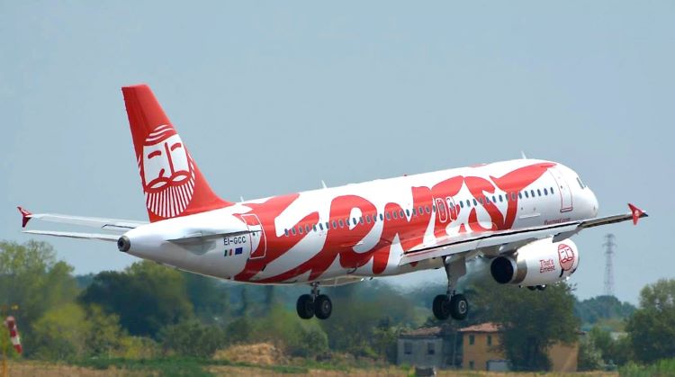 Capodichino: 147 passeggeri sono bloccati da 3 giorni in aeroporto