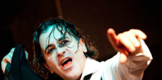 Gianni De Feo al Teatro Lo Spazio con ”La fine del mondo - Concerto per Charles Aznavour”