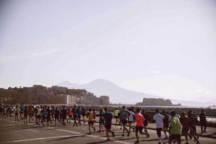 Napoli City Half Marathon, Luigi de Magistris: “Correre e vivere insieme la città”
