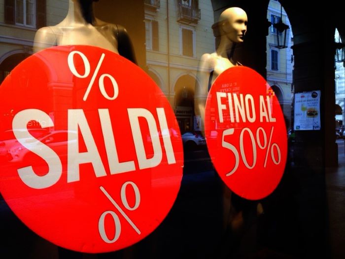 oggi al via i saldi invernali in campania 6 su 10 pronti a fare acquisti da 2anews.it oggi al via i saldi invernali in campania 6 su 10 pronti a fare acquisti