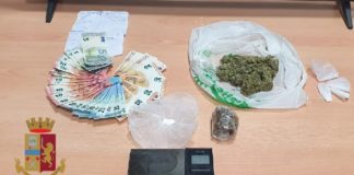 Napoli, Fuorigrotta: Arrestate due persone per droga in via Catone