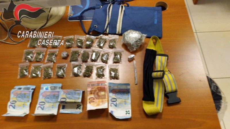 San Nicola la Strada: tre arresti per spaccio di droga nella Villa comunale