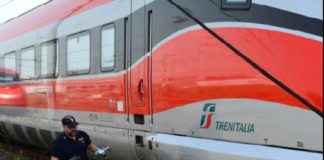 Rubava componenti da un Freccirossa, extracomunitario arrestato a Napoli