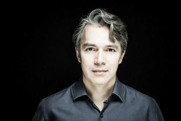 Un nuovo appuntamento per Giovedì 20 febbraio 2020 alle ore 20.30 per la Stagione Concertistica della Associazione Alessandro Scarlatti: protagonisti il violinista Massimo Quarta e il pianista Pietro De Maria