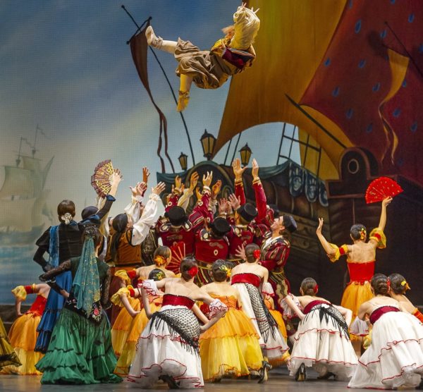 Maria Kochekova e Daniil Simkin alteatro San Carlo per Don Quijote di Minkus