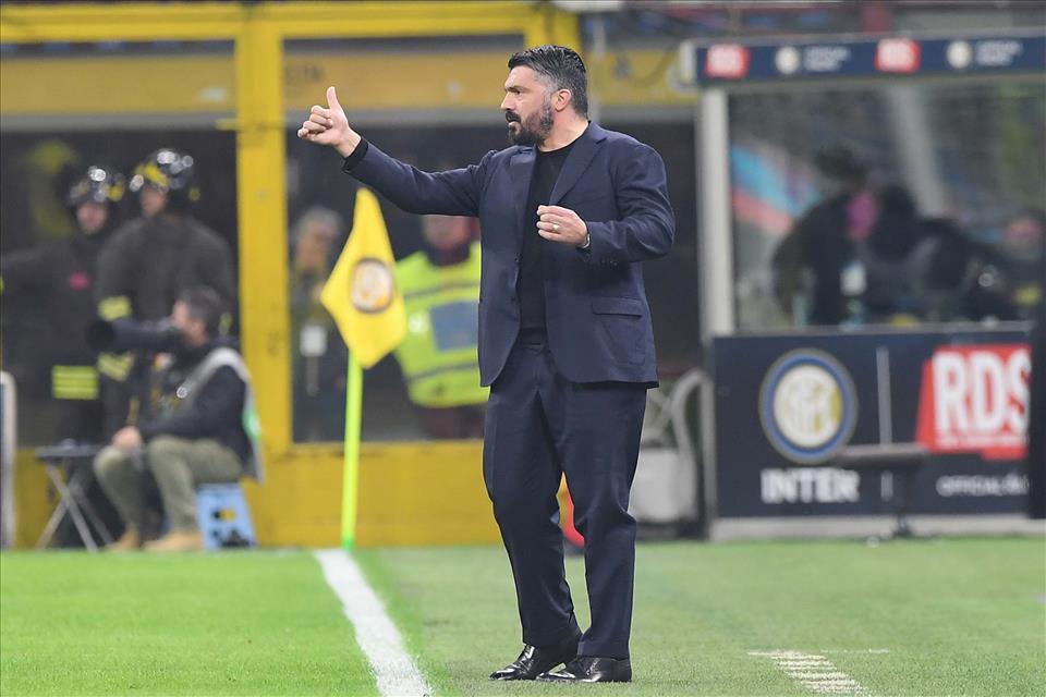 Metamorfosi Calcio Napoli: la coppa lo fa bello. Inter - Napoli 0-1. Ruiz avvicina gli azzurri alla finale