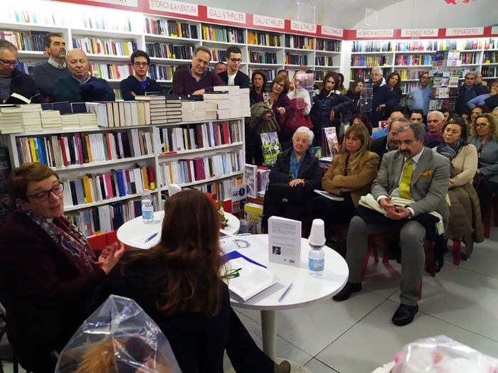 Impronta di caffè: ecco il romanzo di Maria Sordino tra Giallo ed emotività