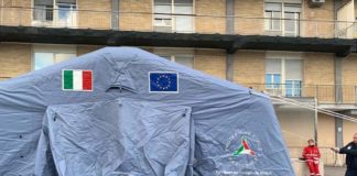 Coronavirus, tende all'ospedale San Paolo per i casi sospetti