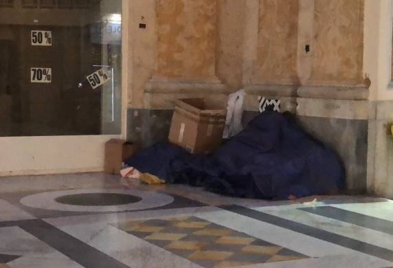 A Napoli un nuovo servizio di accoglienza a bassa soglia per i senza dimora A Napoli un nuovo servizio di accoglienza a bassa soglia per i senza dimora