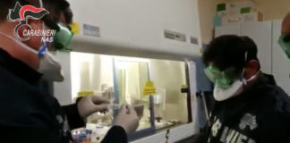 Coronavirus, igienizzante per mani non autorizzato sequestrato a Napoli