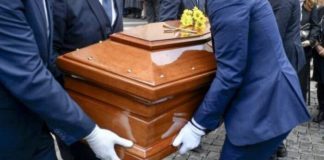 Torre annunziata: Funerale con il divieto. Denunciato parroco e agenzia