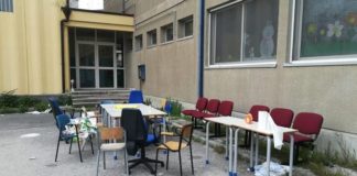 Rione Amicizia: entrano a scuola, la vandalizzano e fanno una grigliata