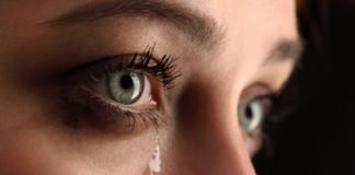 Lo studio dello Spallanzani: coronavirus isolato nelle lacrime