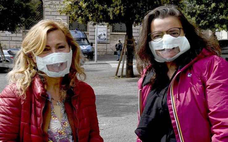 Coronavirus, consegnate al Comune di Napoli 200 mascherine per sordi