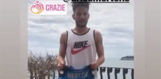 Il cuore grande di Mertens, dona la maglia del record in beneficenza