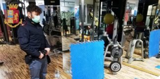 Arenella, pelastra aperta nonostante i divieti per il Coronavirus: 3 denunce
