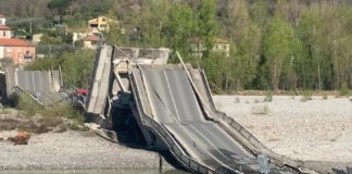 Massa Carrara, crolla ponte sul fiume Magra: il Covid-19 evita una strage