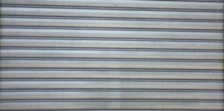 Napoli, è flop delivery: i bar storici restano chiusi in città