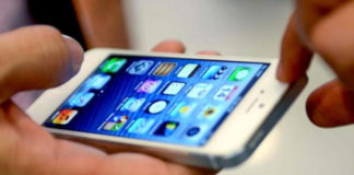 Napoli, colpisce un ragazzo con una chiave inglese per rubare il cellulare