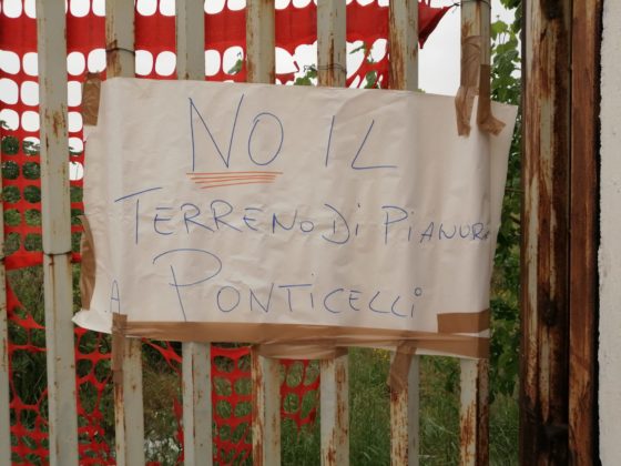 Il terreno di Pianura a Ponticelli: la protesta di comitati e cittadini