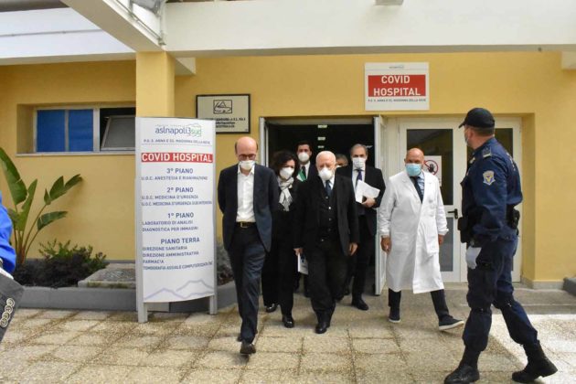 Coronavirus, nuovo reparto di terapia intensiva al Covid hospital di Boscotrecase