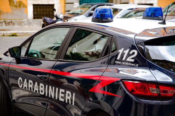 Ercolano, controlli a tappeto dei Carabinieri: sanzionate tre attività commerciali