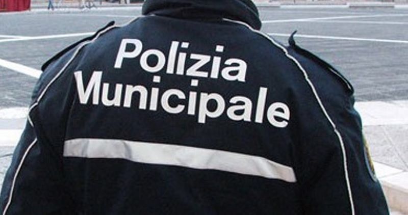 Dramma a Portici: vigile urbano si suicida con la pistola d’ordinanza